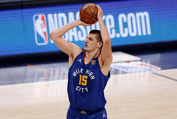 掘金逆转骑士,约基奇带队取胜 掘金逆转骑士,约基奇带队取胜