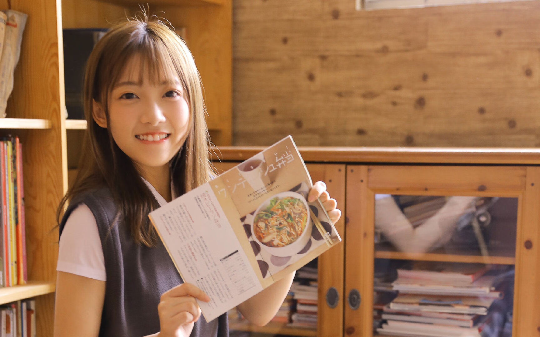 险象环生与星光璀璨，日本队力克马来西亚，辛杜惊艳四座