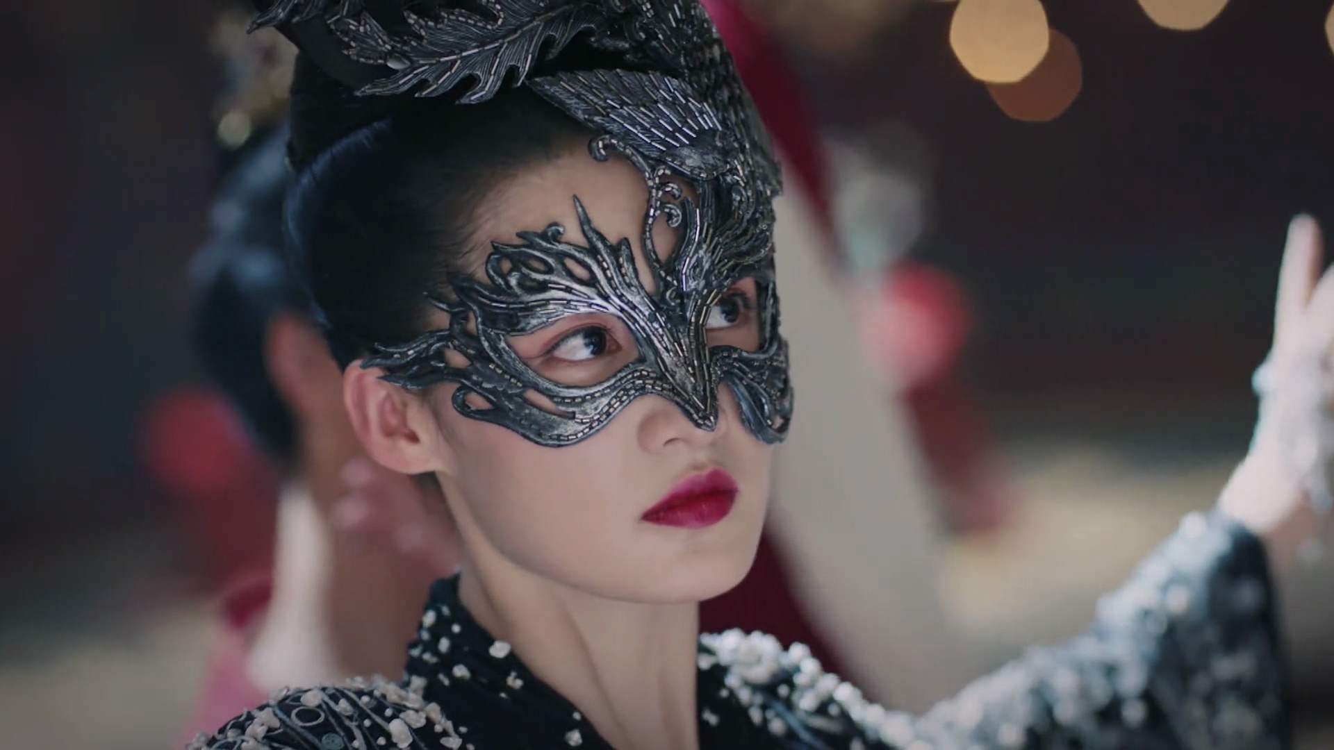 友谊赛的冲突美学,当阿拉巴临时披上蓝月战袍,在年度焦点之战接管比赛