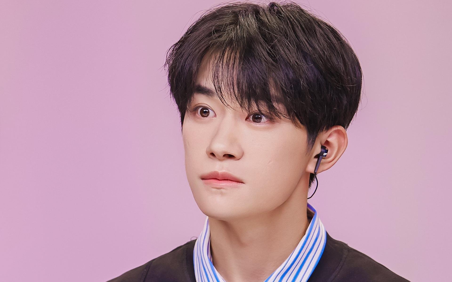 青春风暴颠覆足坛!巴黎梦碎丹麦之夜,18岁加维诠释何为关键先生