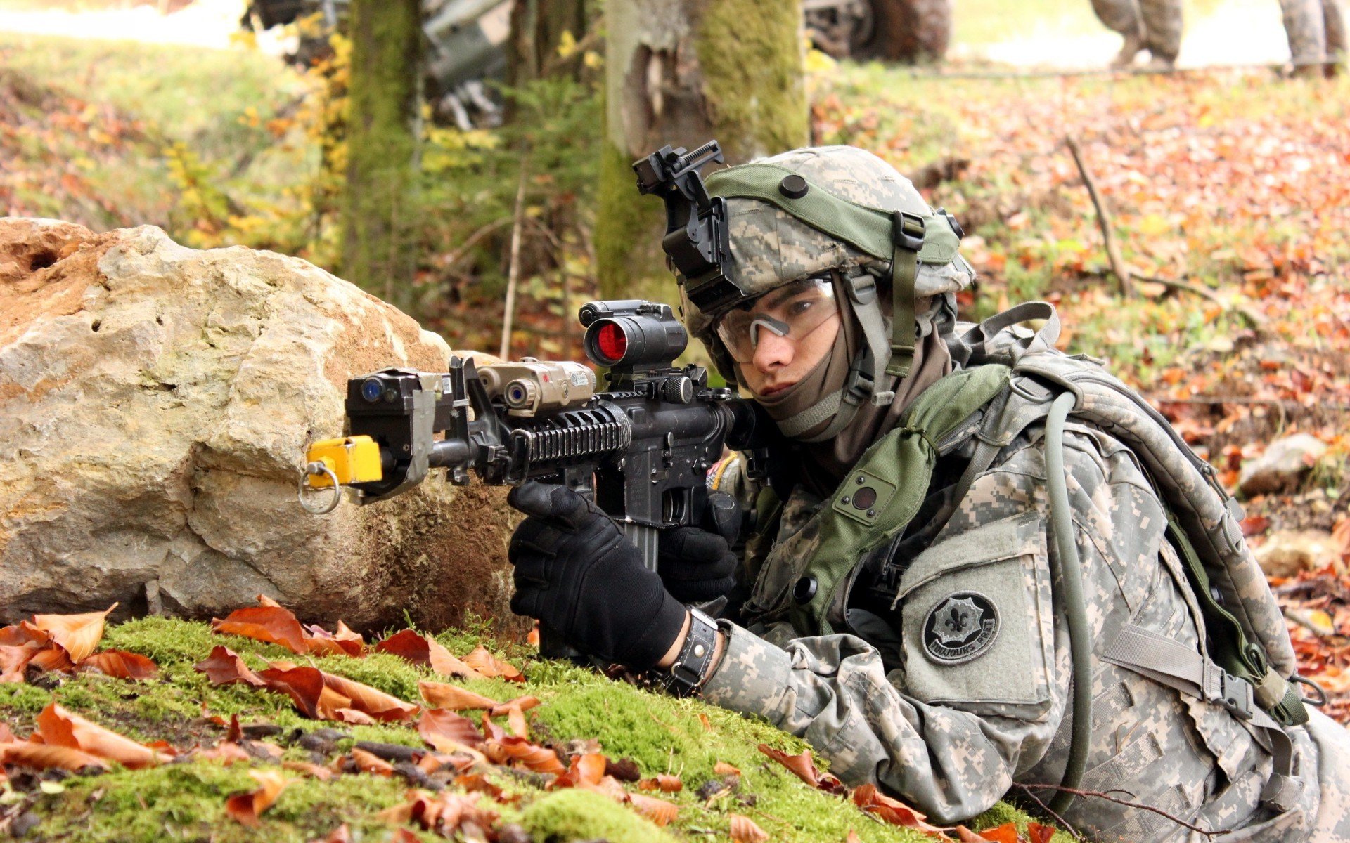 爱游戏在线-安第斯神鹰撕裂罗马天空，当德布劳内戴上厄瓜多尔面具，拉齐奥在哲学废墟中坠落